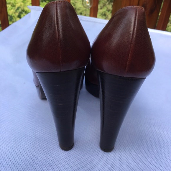 Stuart Weitzman Brown Peep Toe Heels size 8.5 - Picture 4 of 9